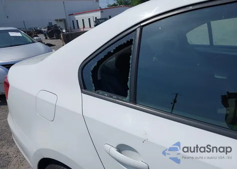 2015 Volkswagen Jetta 1.8T Se z USA, uszkodzony, nr VIN 3VWD17AJ0FM335969